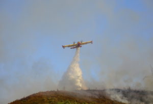 Feu de forêt à Roquevaire (Bouches-du-Rhône, FR)