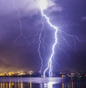 Orage sur l'Etang de Berre